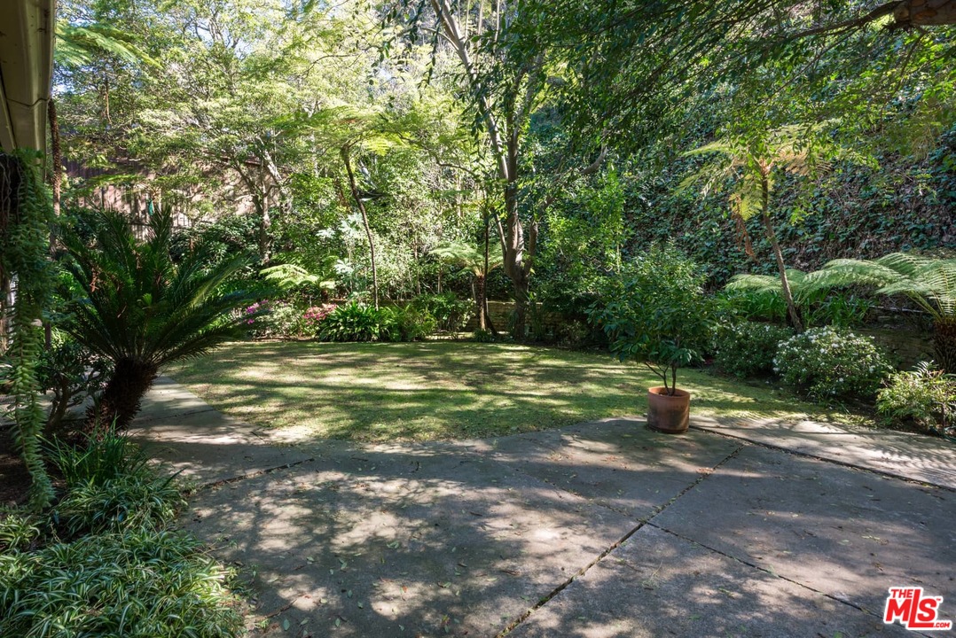 770 Latimer Road Santa Monica, CA 90402 - Photo 23 of 27