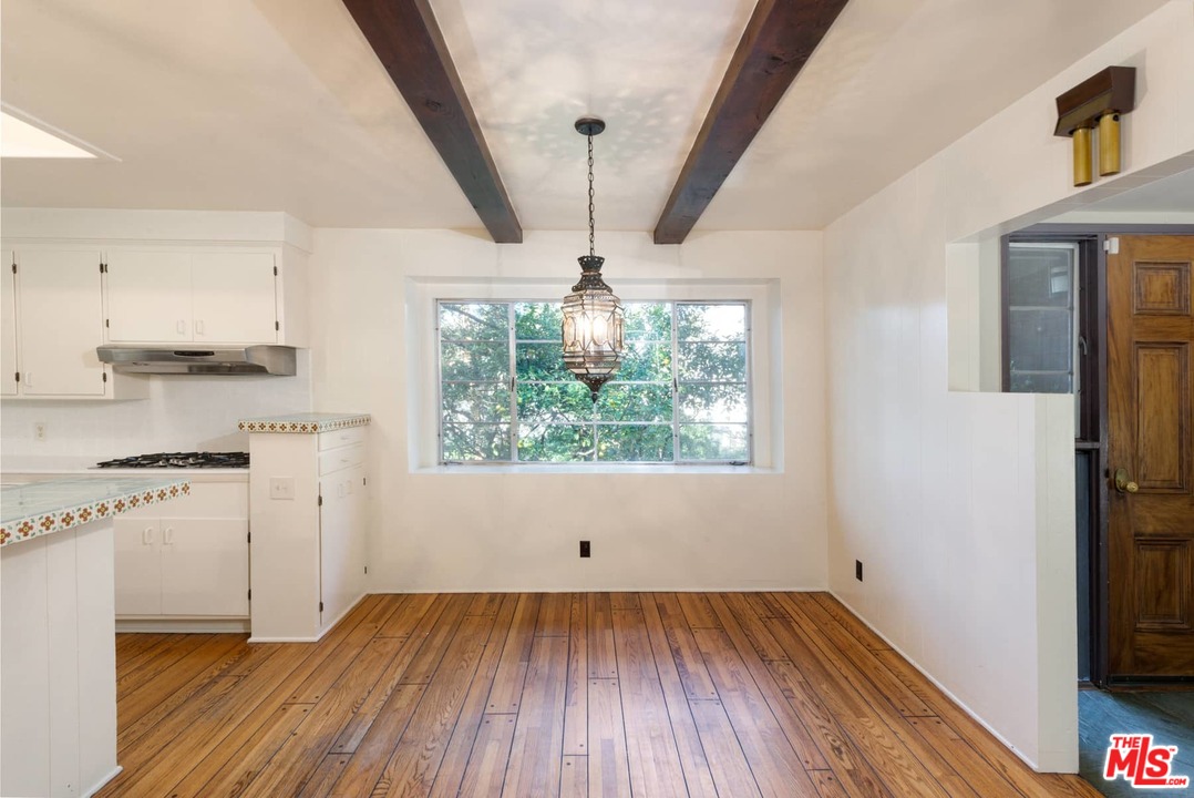 770 Latimer Road Santa Monica, CA 90402 - Photo 10 of 27