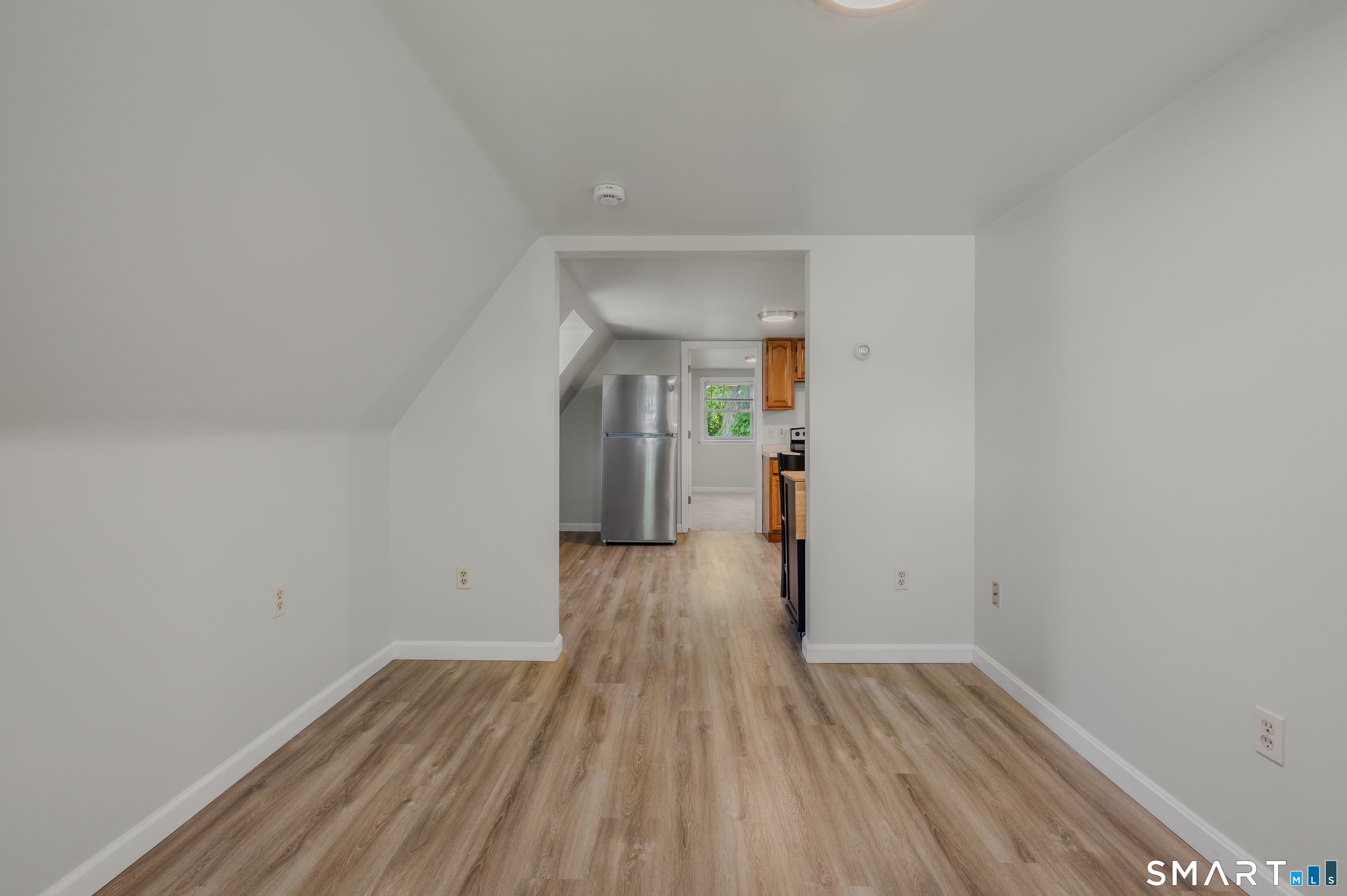 17 Sylvester Street Norwich, CT 06360 - Photo 8 of 22