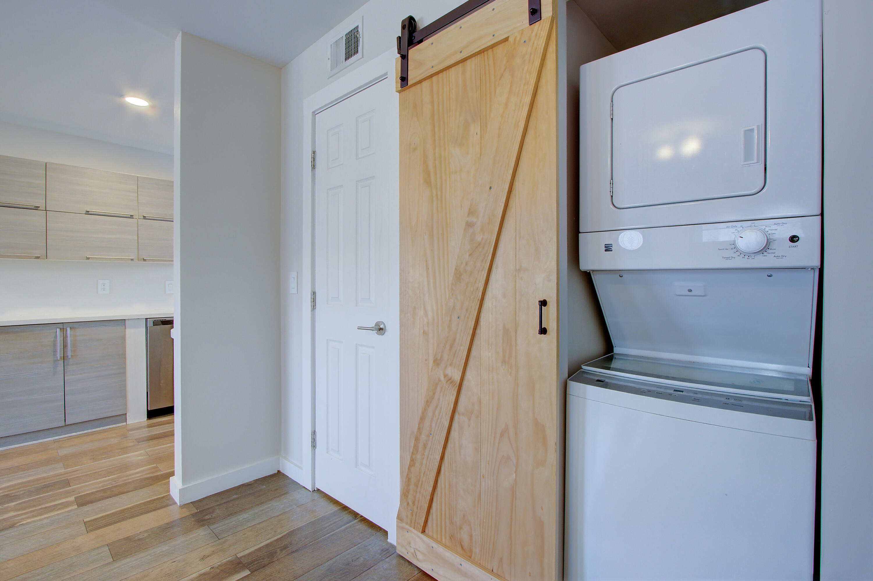 134 Congress Street, Unit B Charleston, SC 29403 - Photo 10 of 15 07082026-163