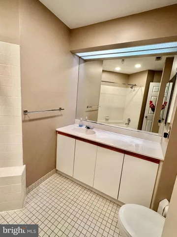 $2,500 | 104 Woodside Road, Unit B305, Haverford, PA 19041