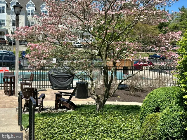 $2,500 | 104 Woodside Road, Unit B305, Haverford, PA 19041