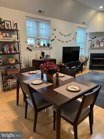 $2,500 | 104 Woodside Road, Unit B305, Haverford, PA 19041