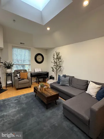 $2,500 | 104 Woodside Road, Unit B305, Haverford, PA 19041