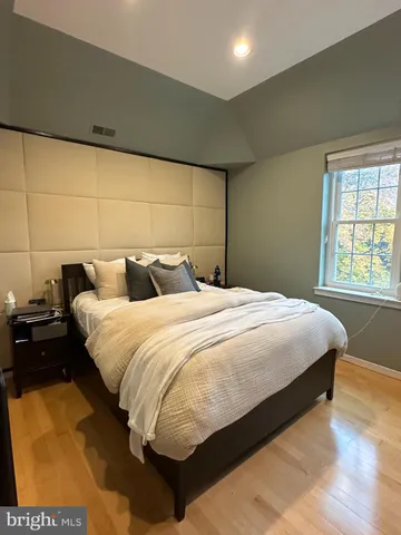 $2,500 | 104 Woodside Road, Unit B305, Haverford, PA 19041