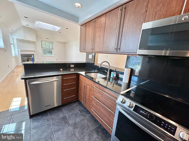 $2,500 | 104 Woodside Road, Unit B305, Haverford, PA 19041