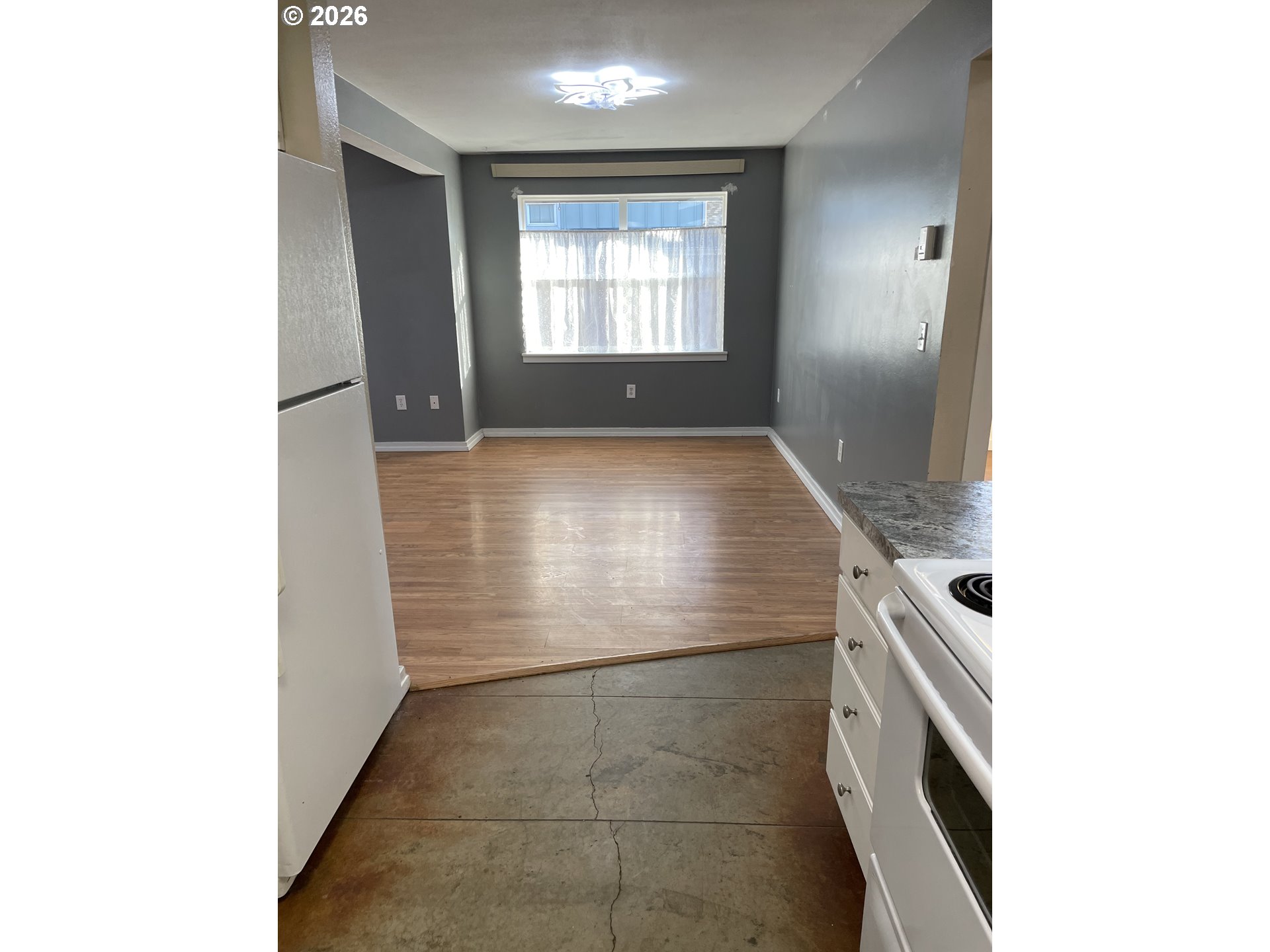 303 Taylor Street Sutherlin, OR 97479 - Photo 11 of 36