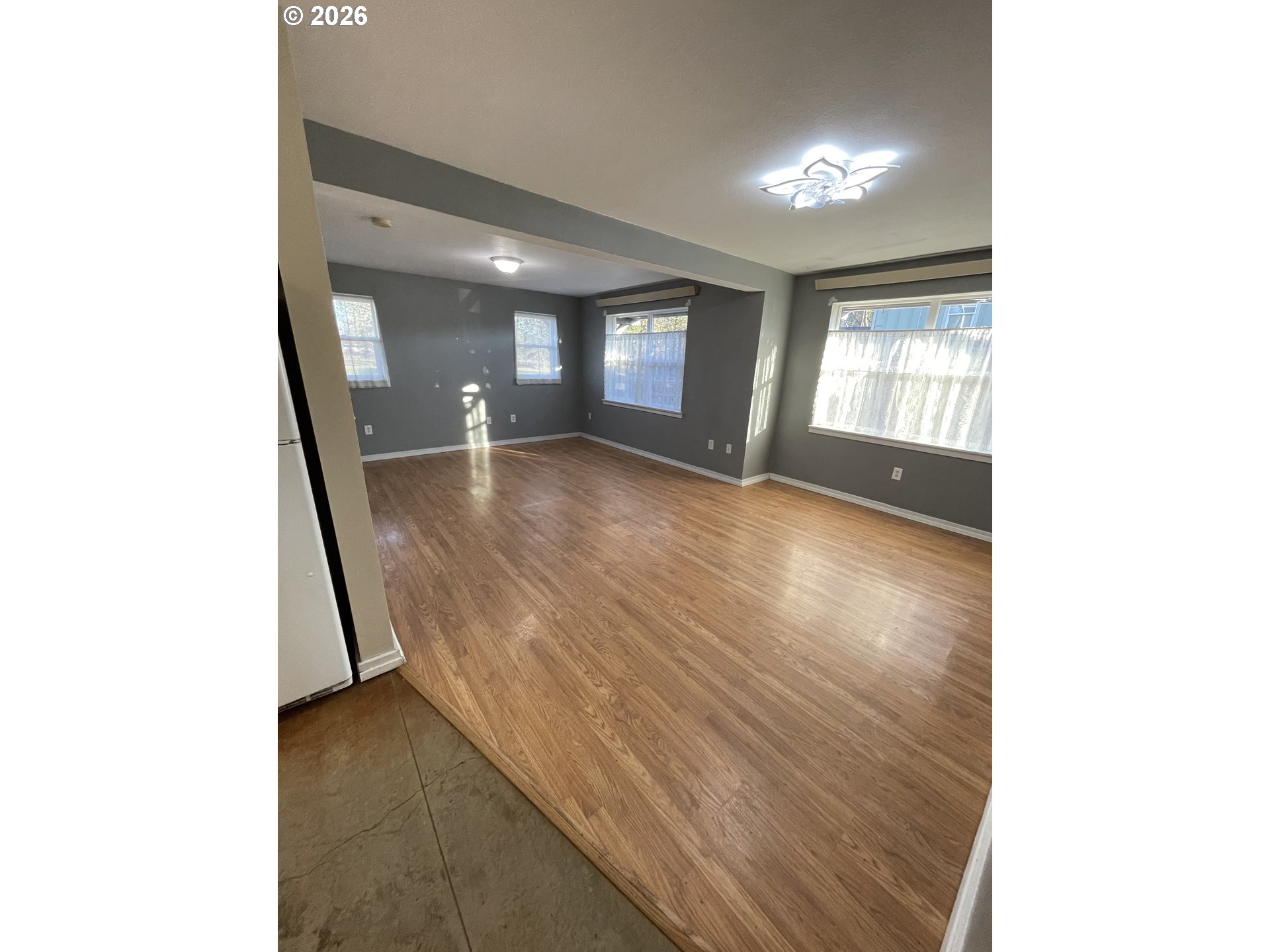 303 Taylor Street Sutherlin, OR 97479 - Photo 13 of 36