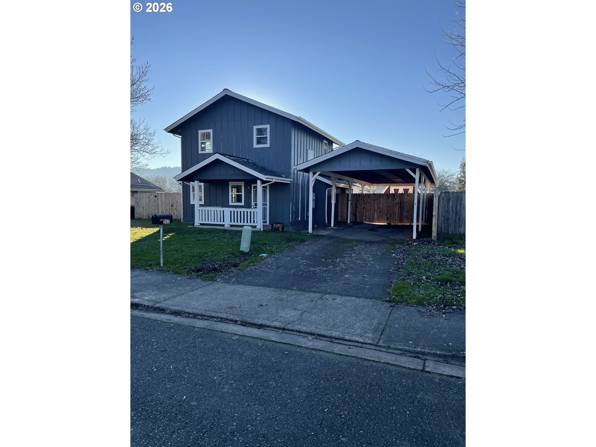 303 Taylor Street Sutherlin, OR 97479 - Photo 2 of 36