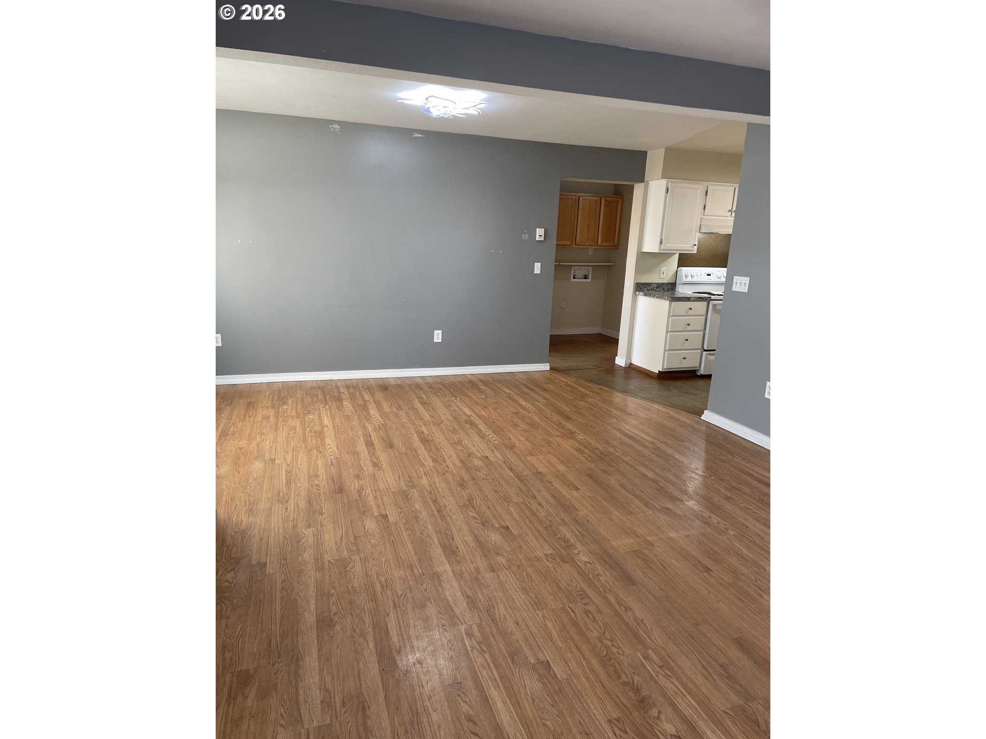 303 Taylor Street Sutherlin, OR 97479 - Photo 6 of 36