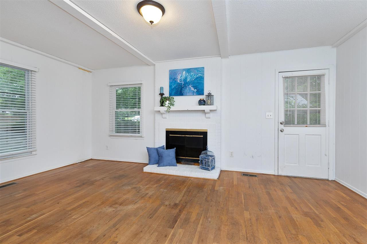 3404 Morningside Drive Raleigh, NC 27607 - Photo 4 of 27 Photo 4