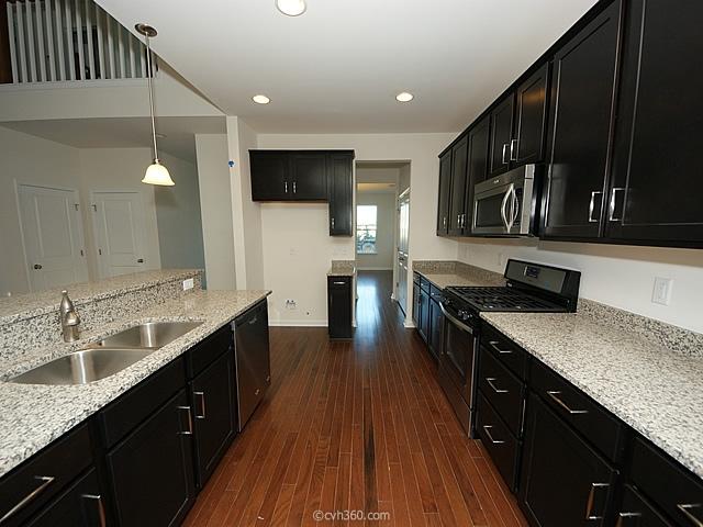 234 Spectrum Road Summerville, SC 29486 - Photo 10 of 20 Upgraded Kitchen!
