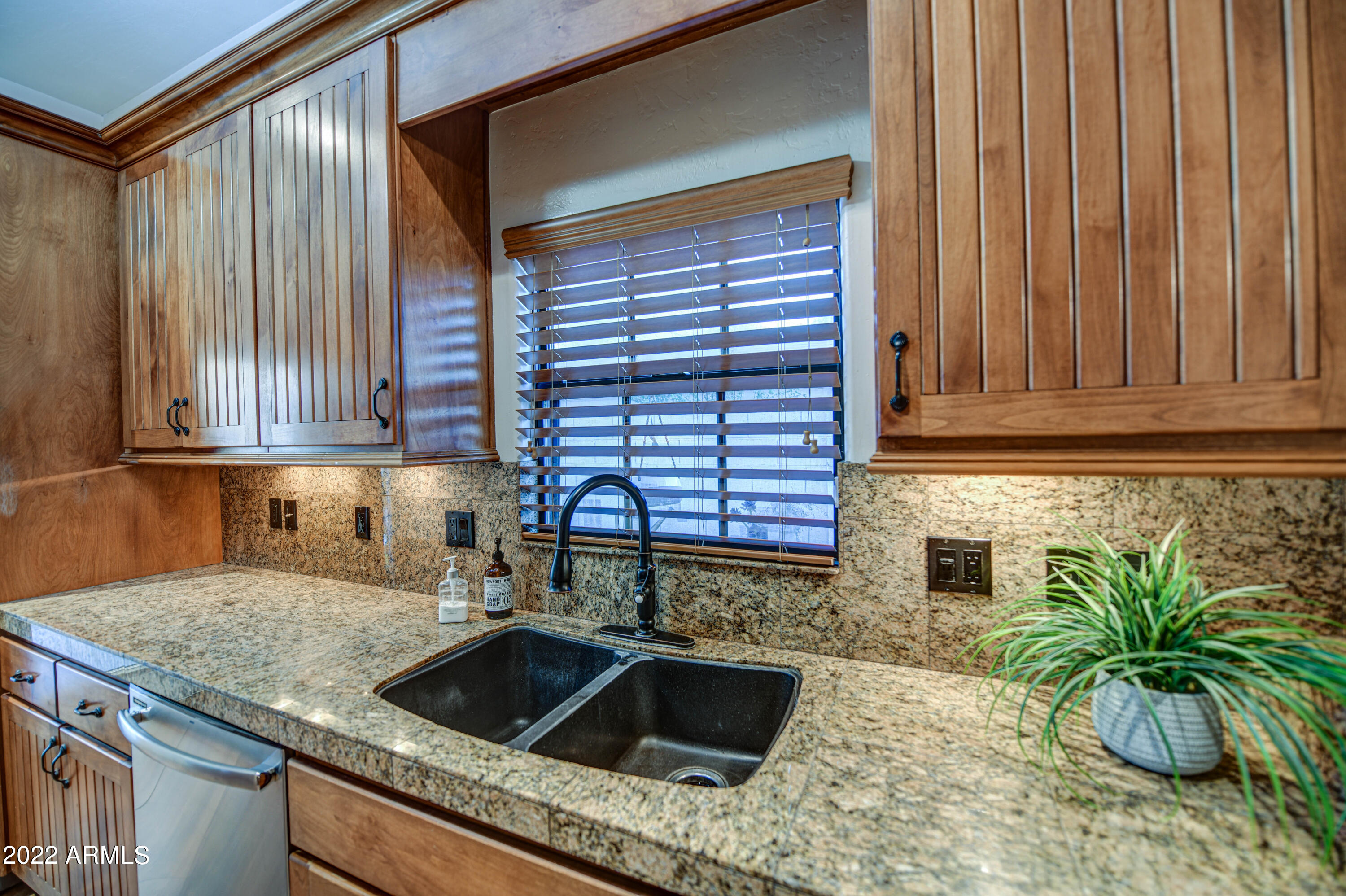 4529 North 8th Place Phoenix, AZ 85014 - Photo 11 of 49 Kitchen 4