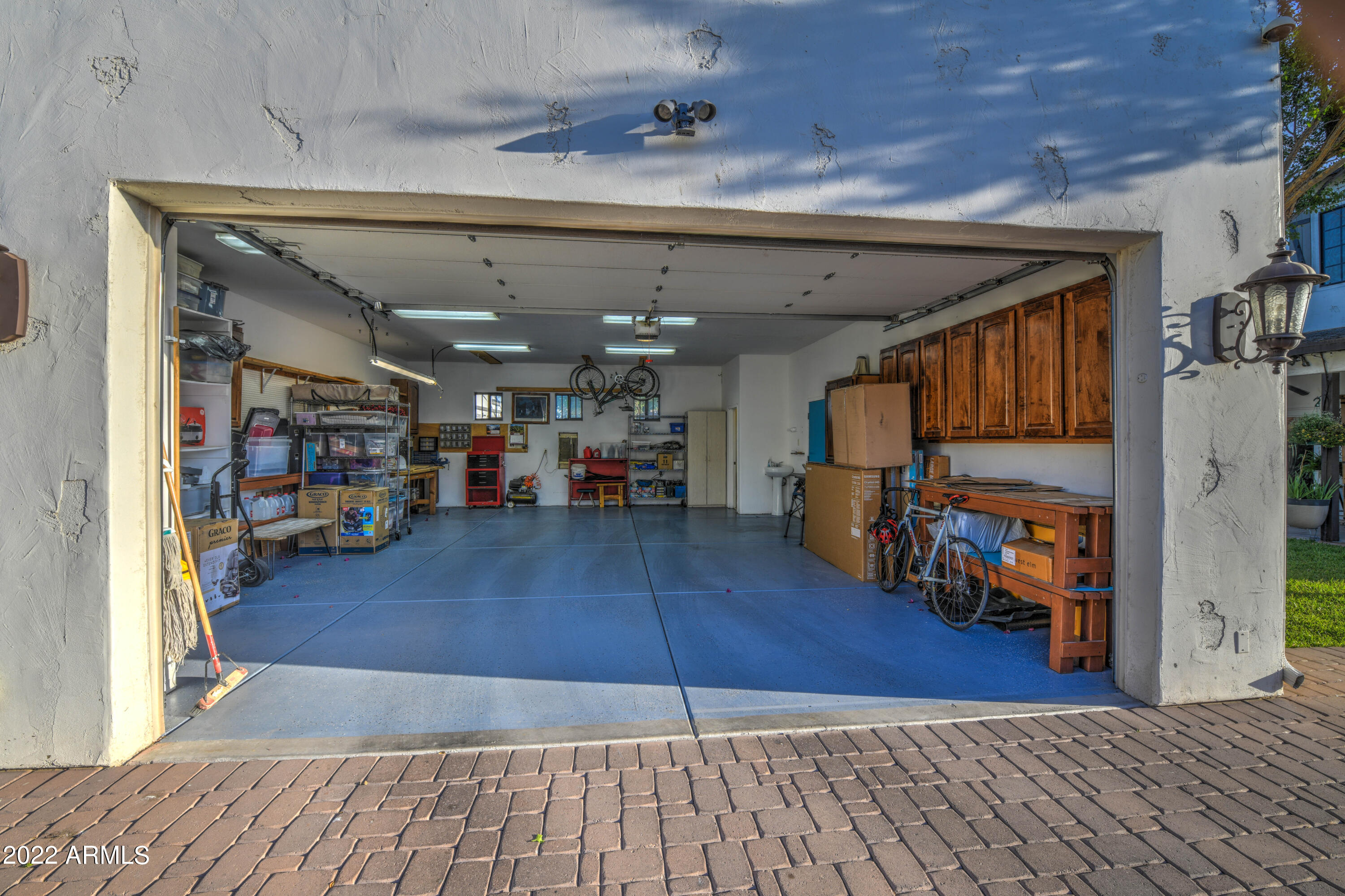 4529 North 8th Place Phoenix, AZ 85014 - Photo 34 of 49 Garage 1