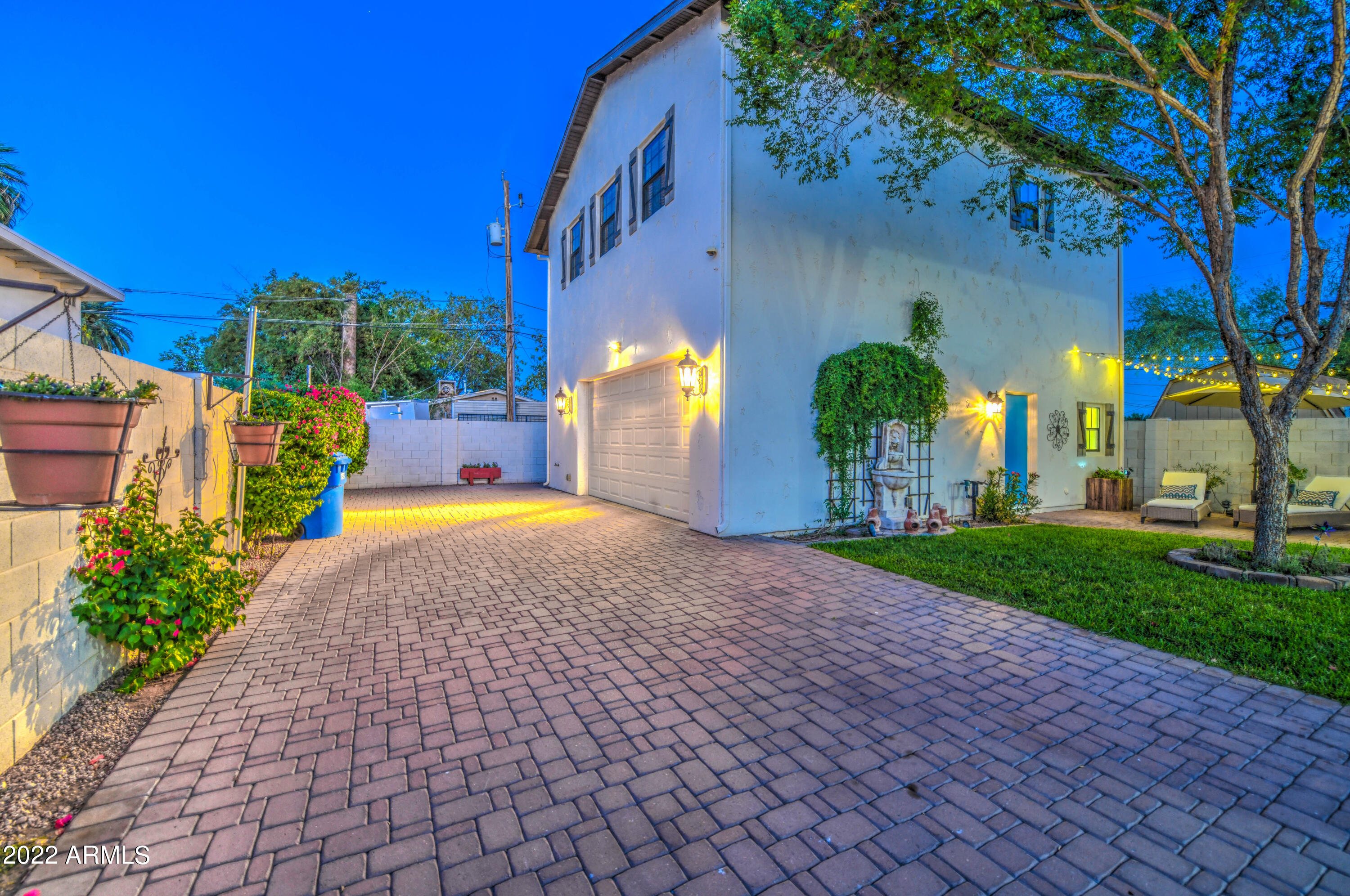 4529 North 8th Place Phoenix, AZ 85014 - Photo 45 of 49 Twilight 31