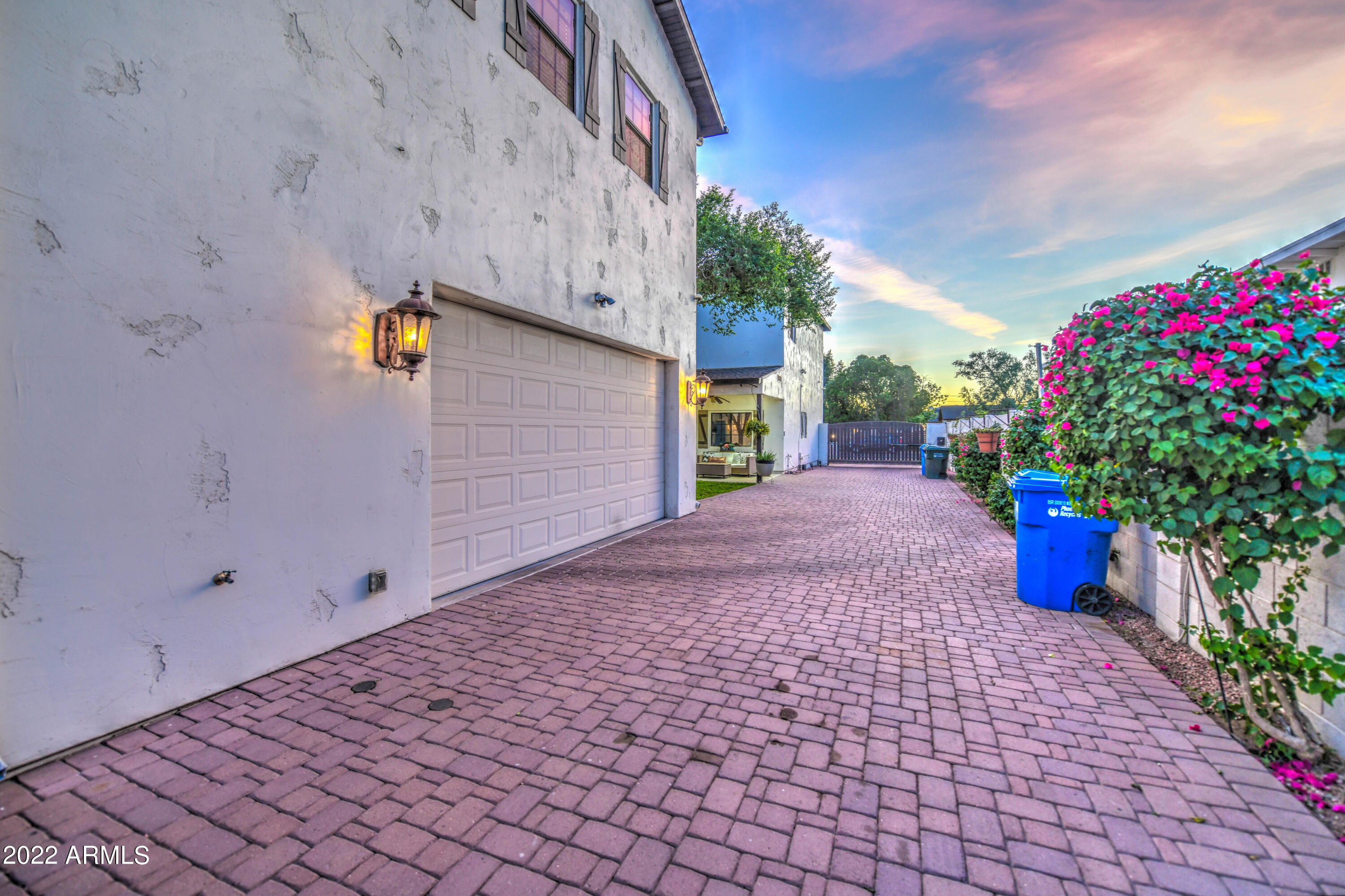 4529 North 8th Place Phoenix, AZ 85014 - Photo 46 of 49 Twilight 17