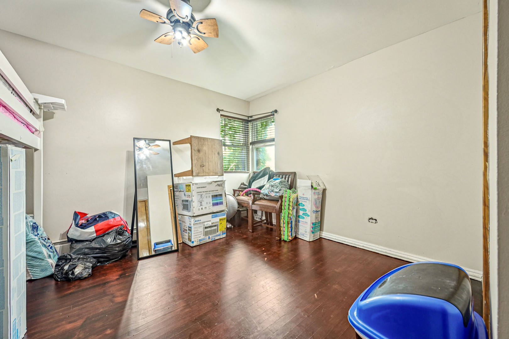 1841 South 61st Court Cicero, IL 60804 - Photo 23 of 46 a view of a livingroom with furniture