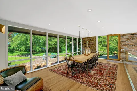 $1,750,000 | 1927 Marthas Road, Alexandria, VA 22307