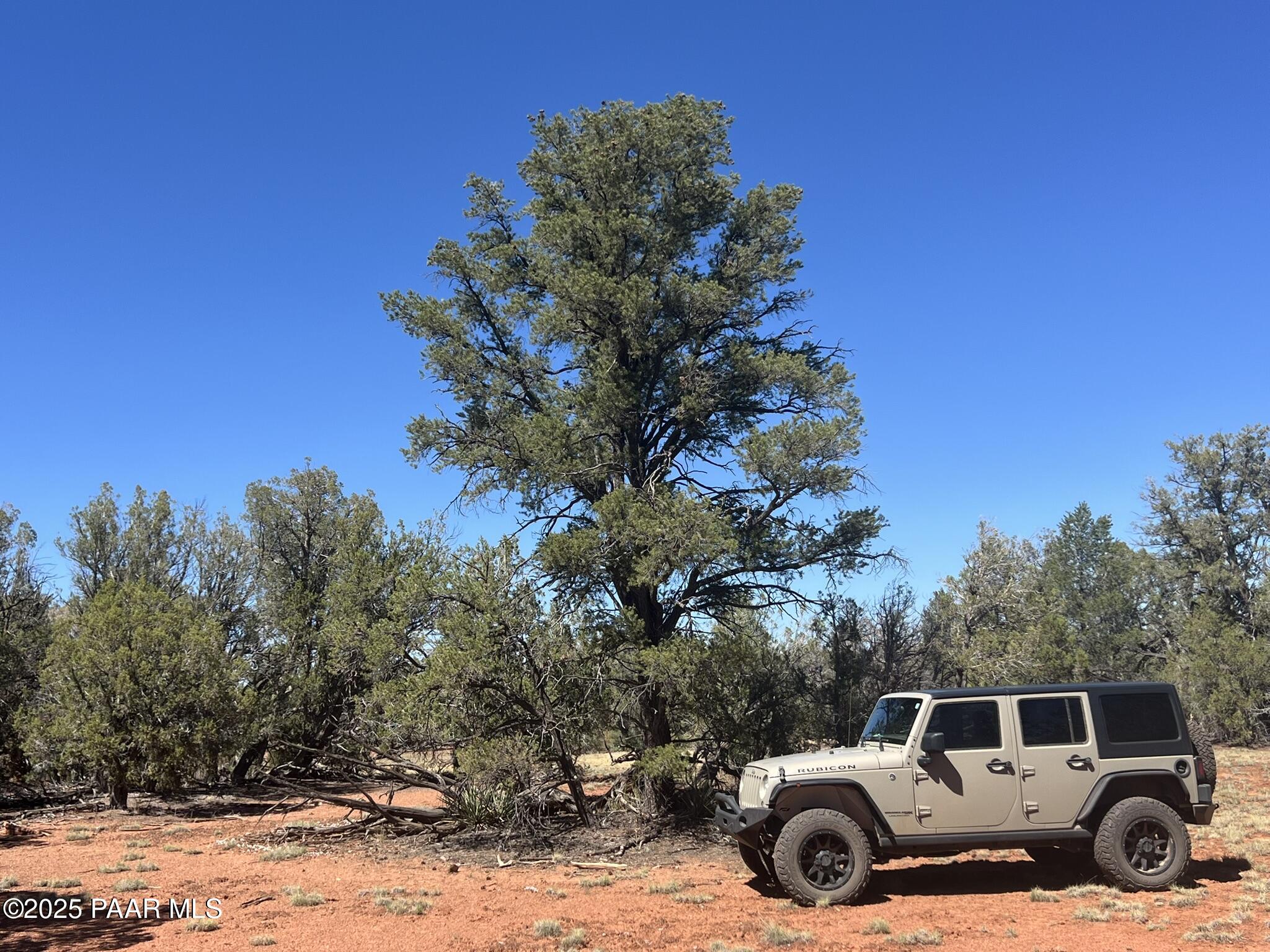 224 E2 Rocky Road Ash Fork, AZ 86320 - Photo 2 of 9 a view of a car in front of a house