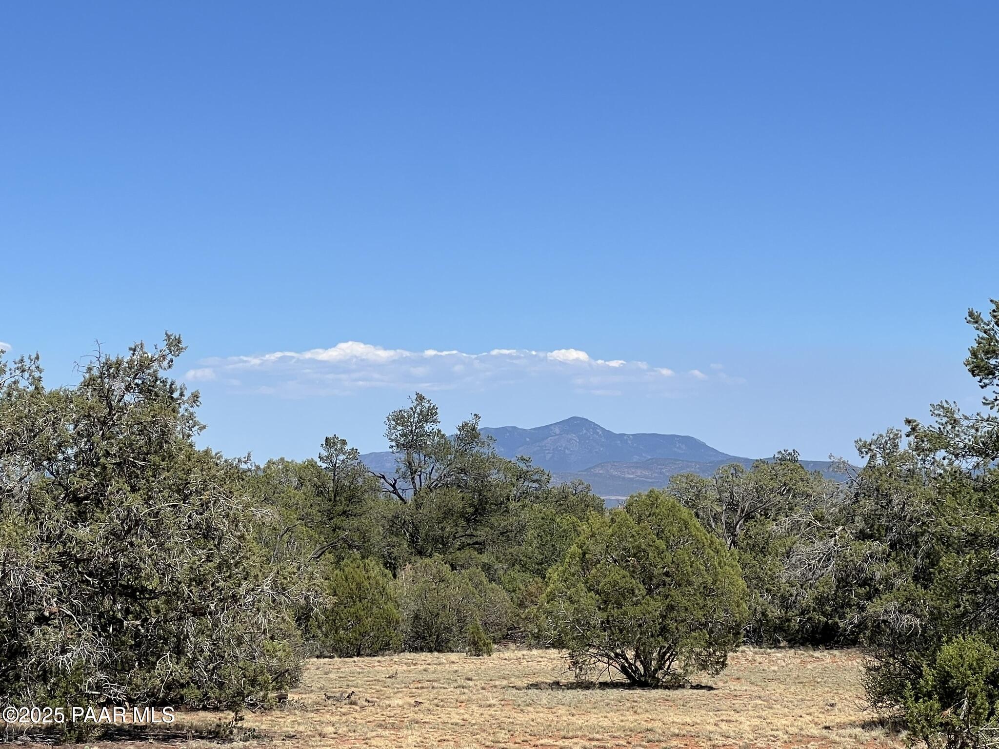 224 E2 Rocky Road Ash Fork, AZ 86320 - Photo 9 of 9 a view of a city