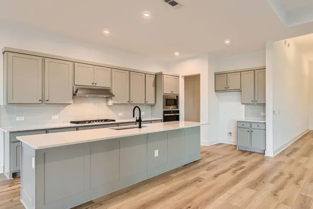 $675,000 | 300 Alava Way, Liberty Hill, TX 78642