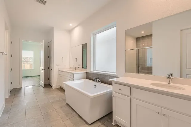 $675,000 | 300 Alava Way, Liberty Hill, TX 78642