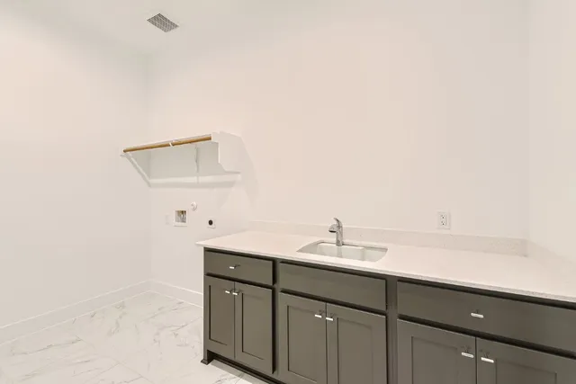 $675,000 | 300 Alava Way, Liberty Hill, TX 78642