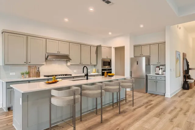 $675,000 | 300 Alava Way, Liberty Hill, TX 78642