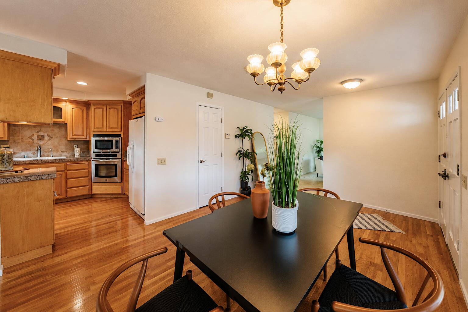 1150 3rd Street, Unit 3 Gilroy, CA 95020 - Photo 9 of 38 8
