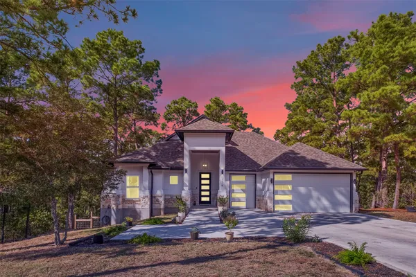 $575,000 | 176 Briar Forest Drive, Bastrop, TX 78602