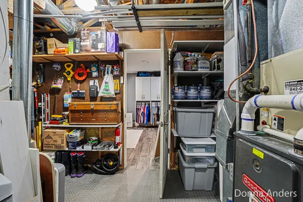 $384,900 | 17595 Park Pl Circle, Spring Lake, MI 49456