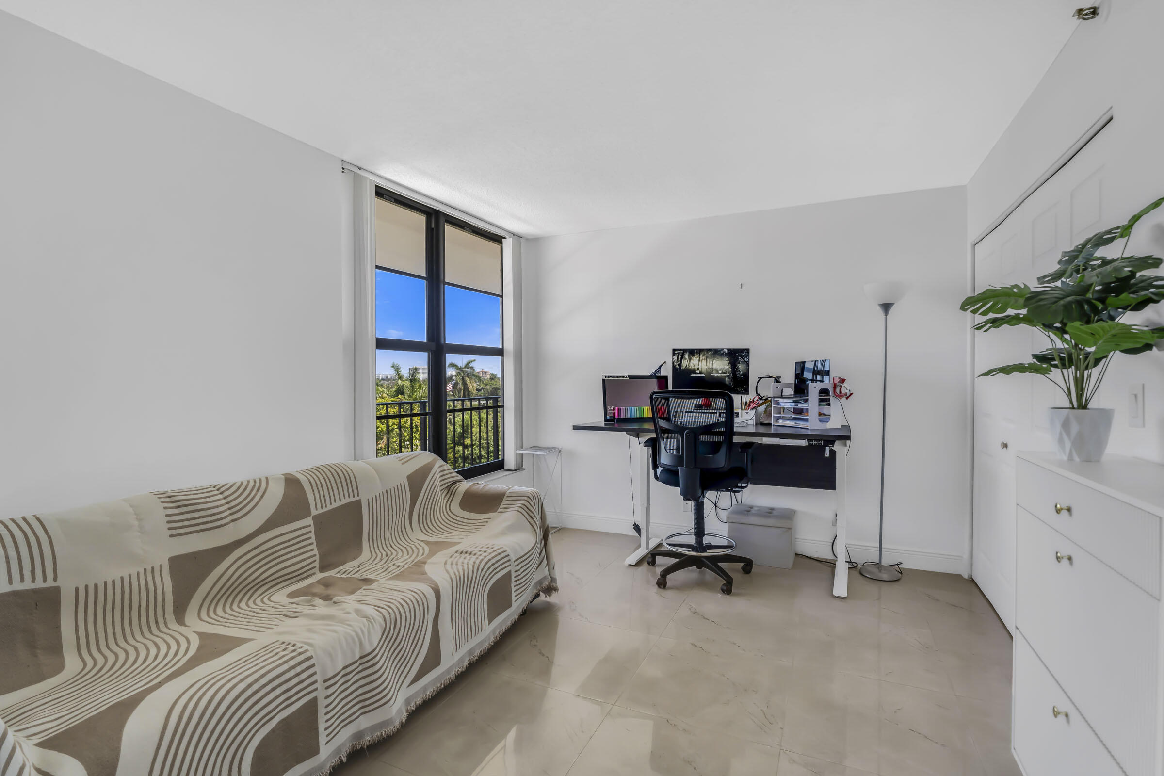 22 Royal Palm Way, Unit 606 Boca Raton, FL 33432 - Photo 29 of 48 021