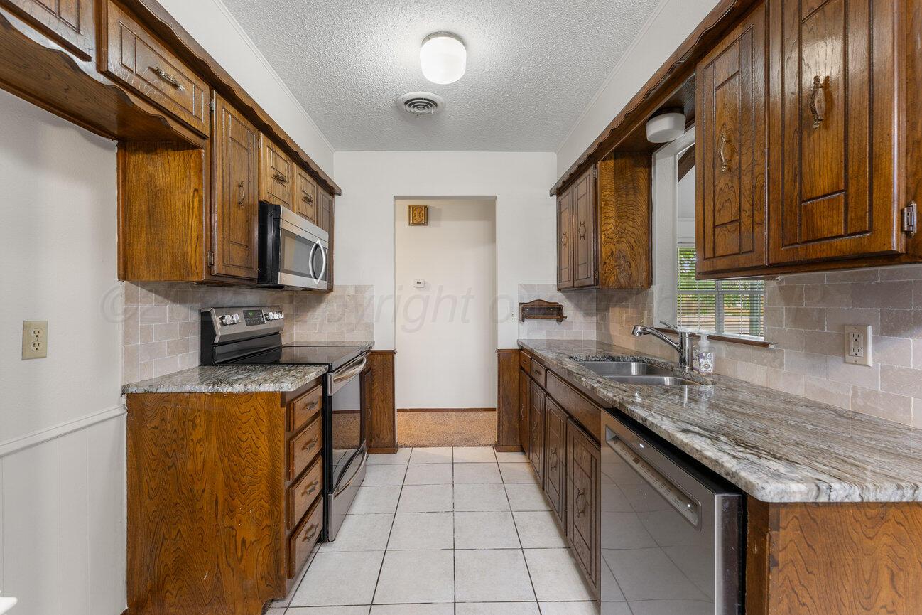 5201 South Milam Street Amarillo, TX 79110 - Photo 31 of 53 Kitchen