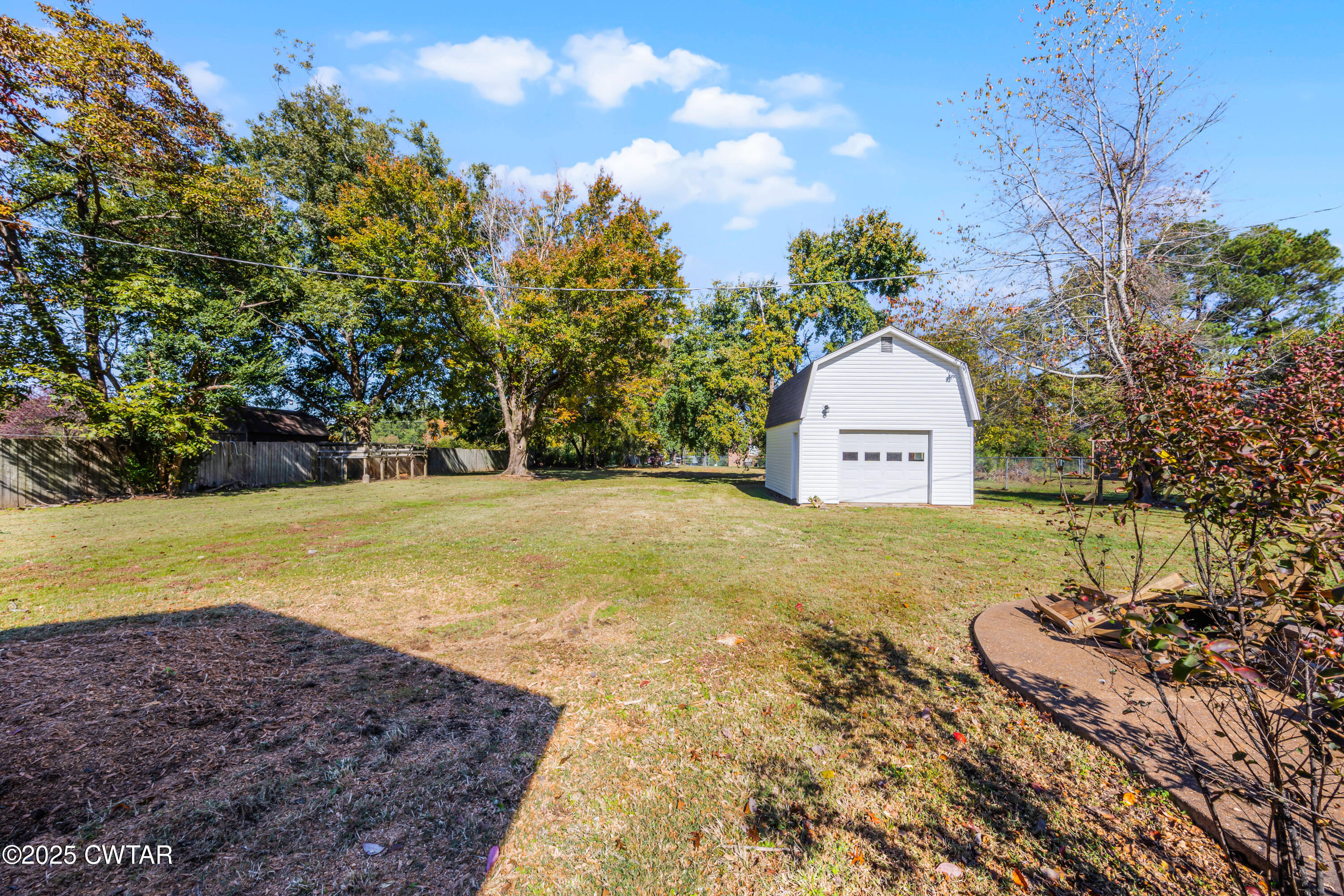 247 Highway 412 Jackson, TN 38305 - Photo 26 of 29 a view of a yard with an outdoor space