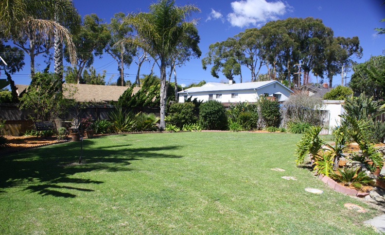 209 Cooper Road Santa Barbara, CA 93109 - Photo 7 of 10 Backyard