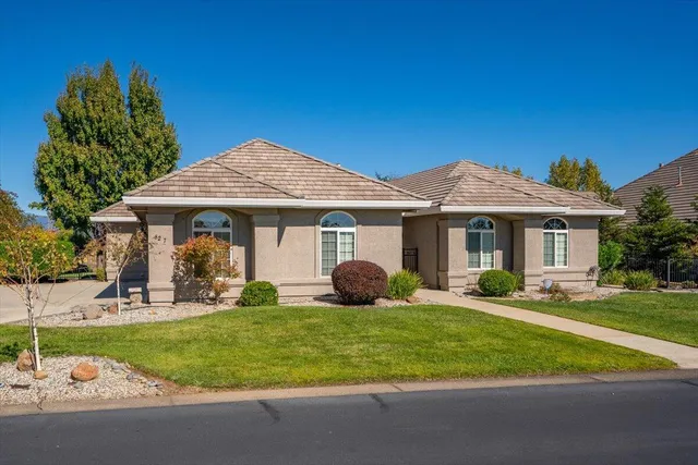 $800,000 | 827 Santa Cruz Drive, Redding, CA 96003