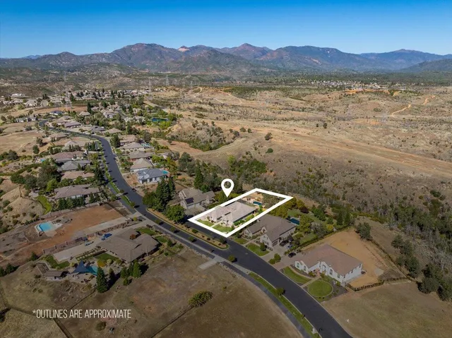 $800,000 | 827 Santa Cruz Drive, Redding, CA 96003