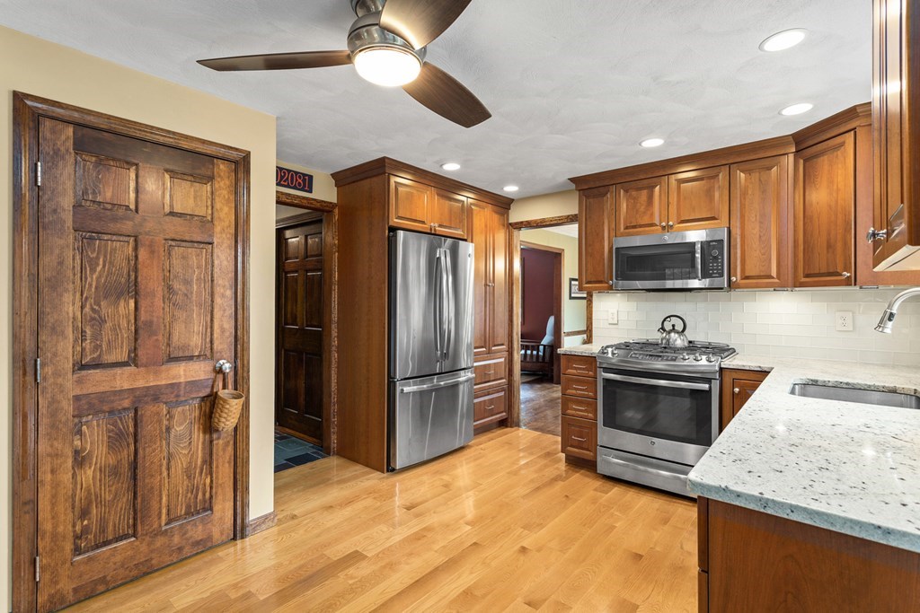 375 Winter Street Walpole, MA 02081 - Photo 11 of 42