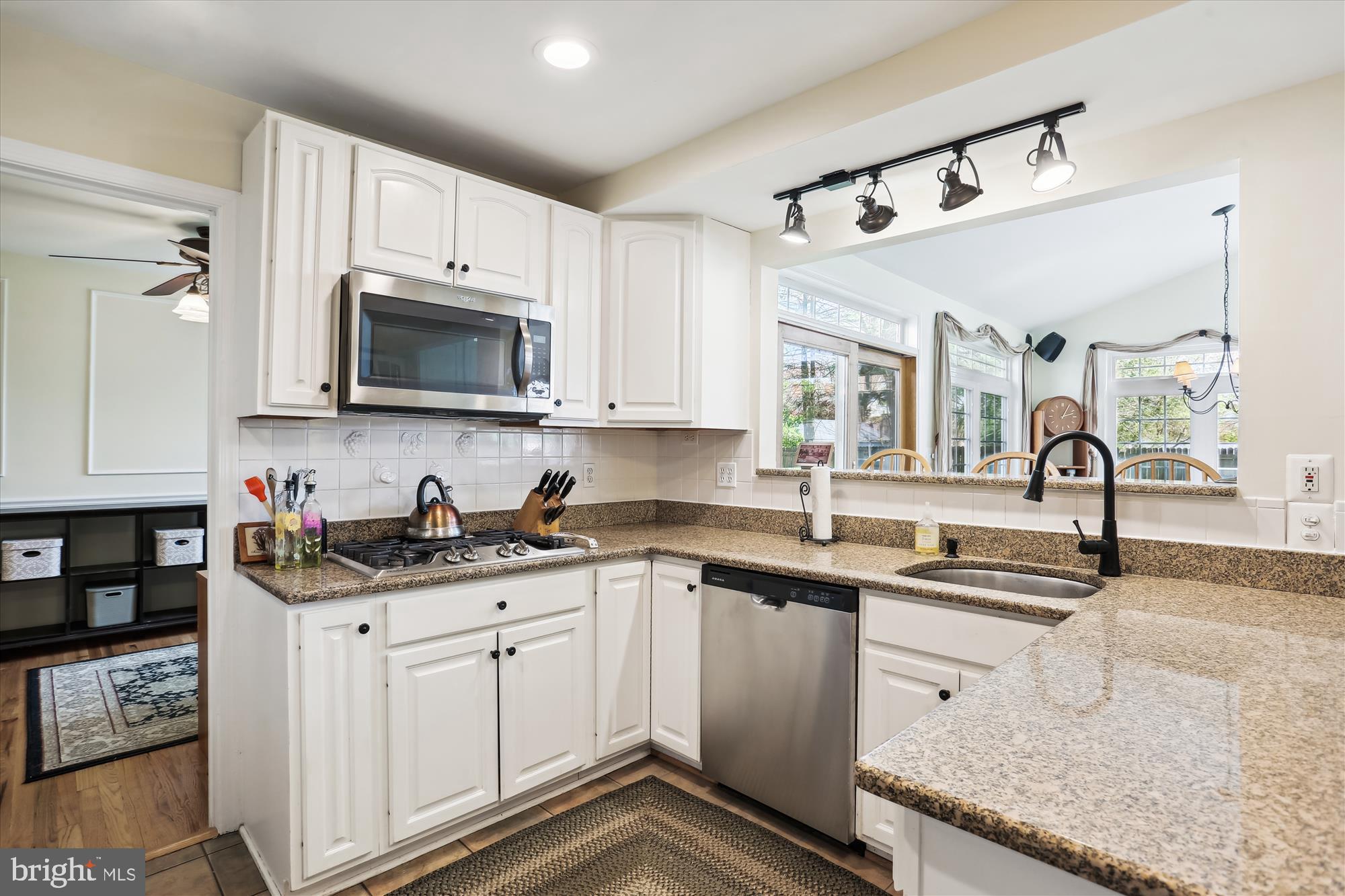 15405 Tindlay Street Silver Spring, MD 20905 - Photo 12 of 93 Kitchen