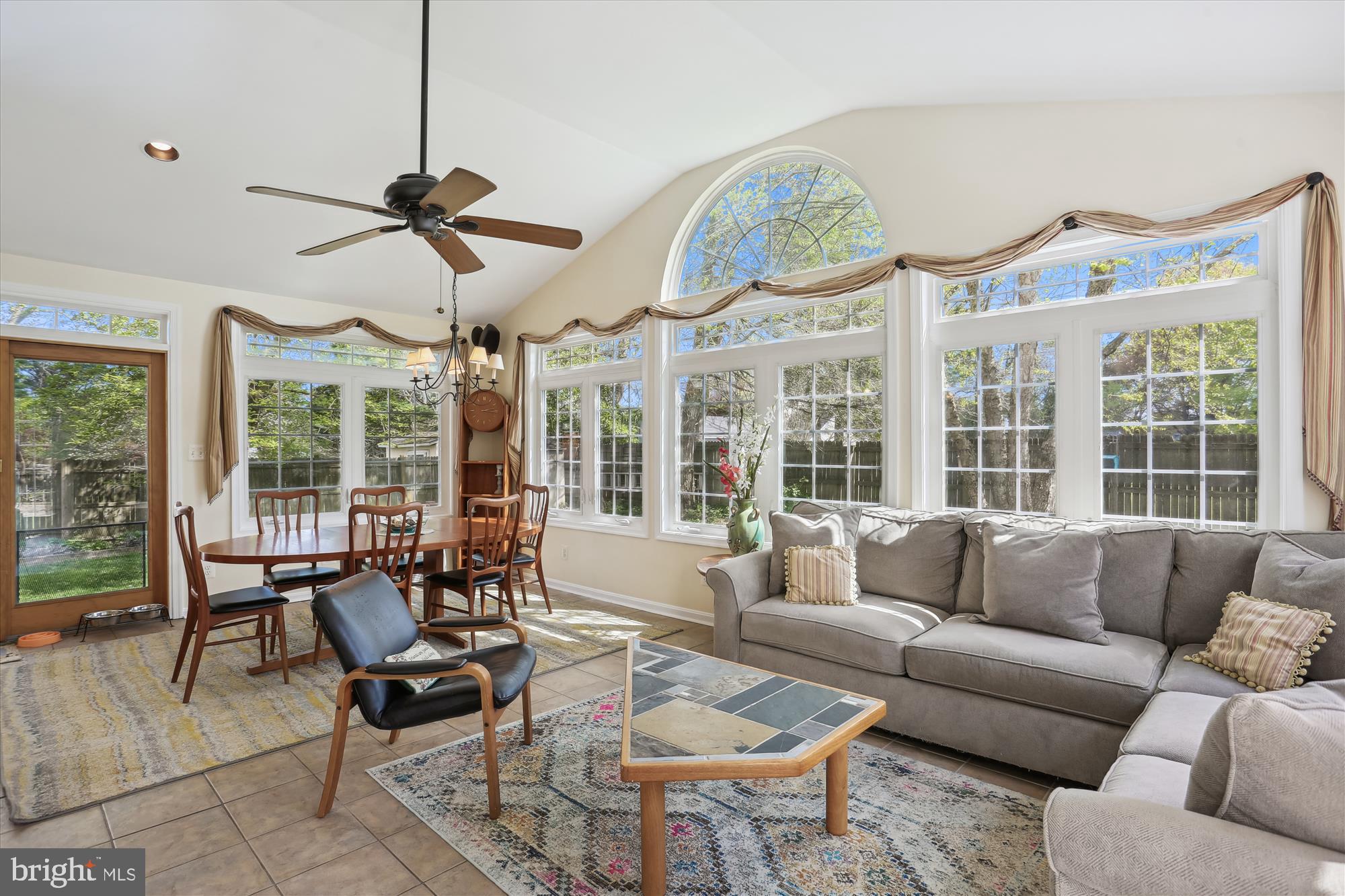 15405 Tindlay Street Silver Spring, MD 20905 - Photo 20 of 93 Sun Room