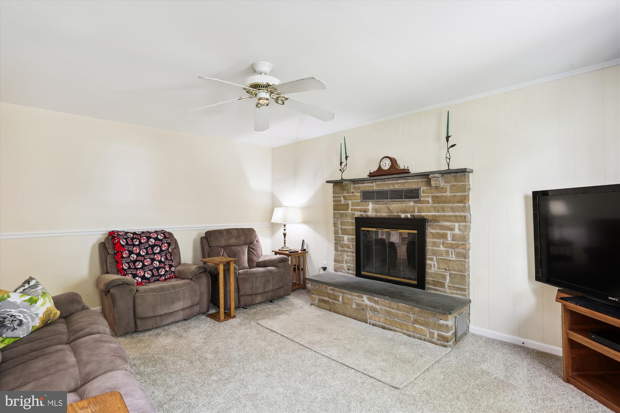 15405 Tindlay Street Silver Spring, MD 20905 - Photo 28 of 93 FamilyRoom