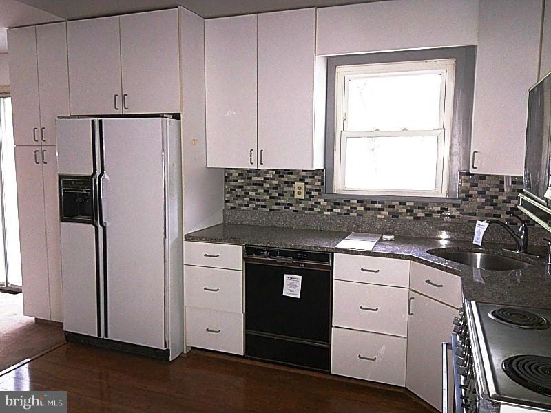 3929 Bryony Road Randallstown, MD 21133 - Photo 13 of 21 Kitchen