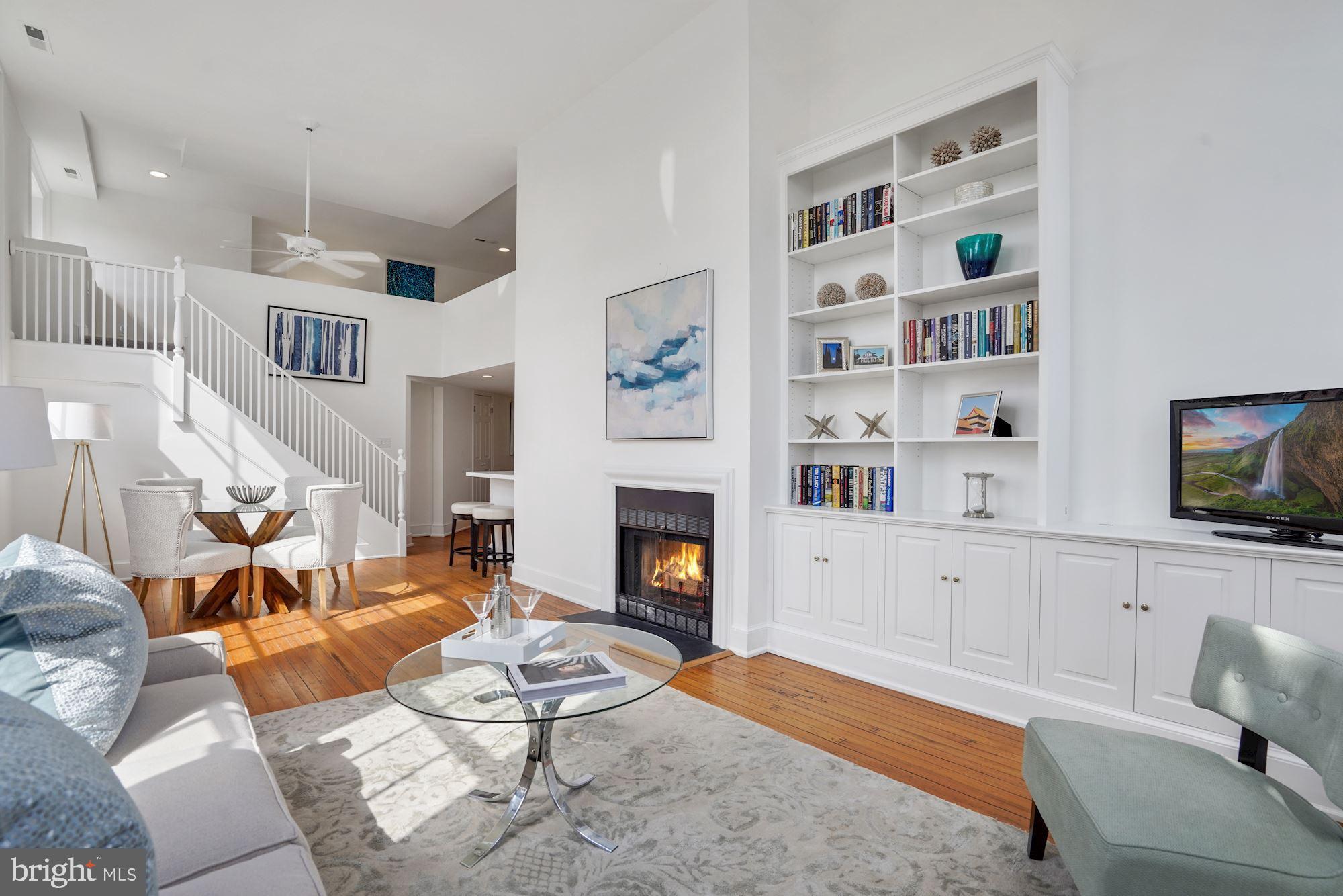410 5th Street Northeast, Unit 26 Washington, DC 20002 - Photo 13 of 47 Handy built-ins