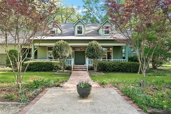 $1,169,900 | 27109 Highway 435, Abita Springs, LA 70420