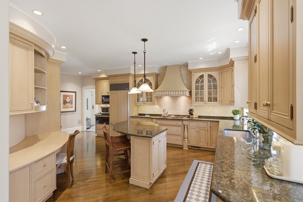 98 Bridle Trail Road Needham, MA 02492 - Photo 15 of 37
