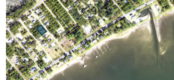 $60,000 | 142 Indiana Street, Carrabelle, FL 32322