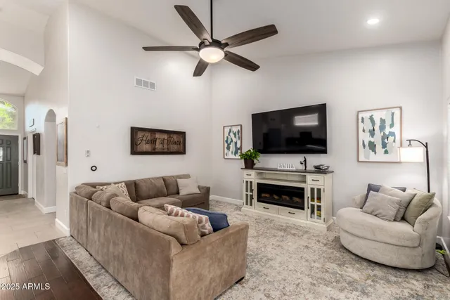 $725,000 | 688 West Juanita Avenue, Gilbert, AZ 85233