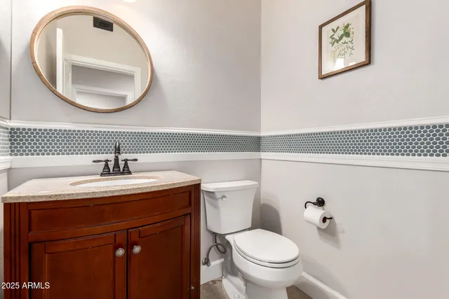 $725,000 | 688 West Juanita Avenue, Gilbert, AZ 85233