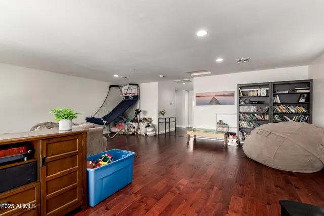 $725,000 | 688 West Juanita Avenue, Gilbert, AZ 85233