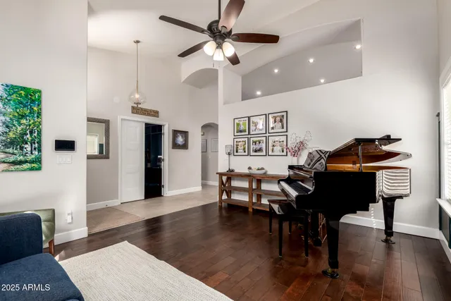 $725,000 | 688 West Juanita Avenue, Gilbert, AZ 85233